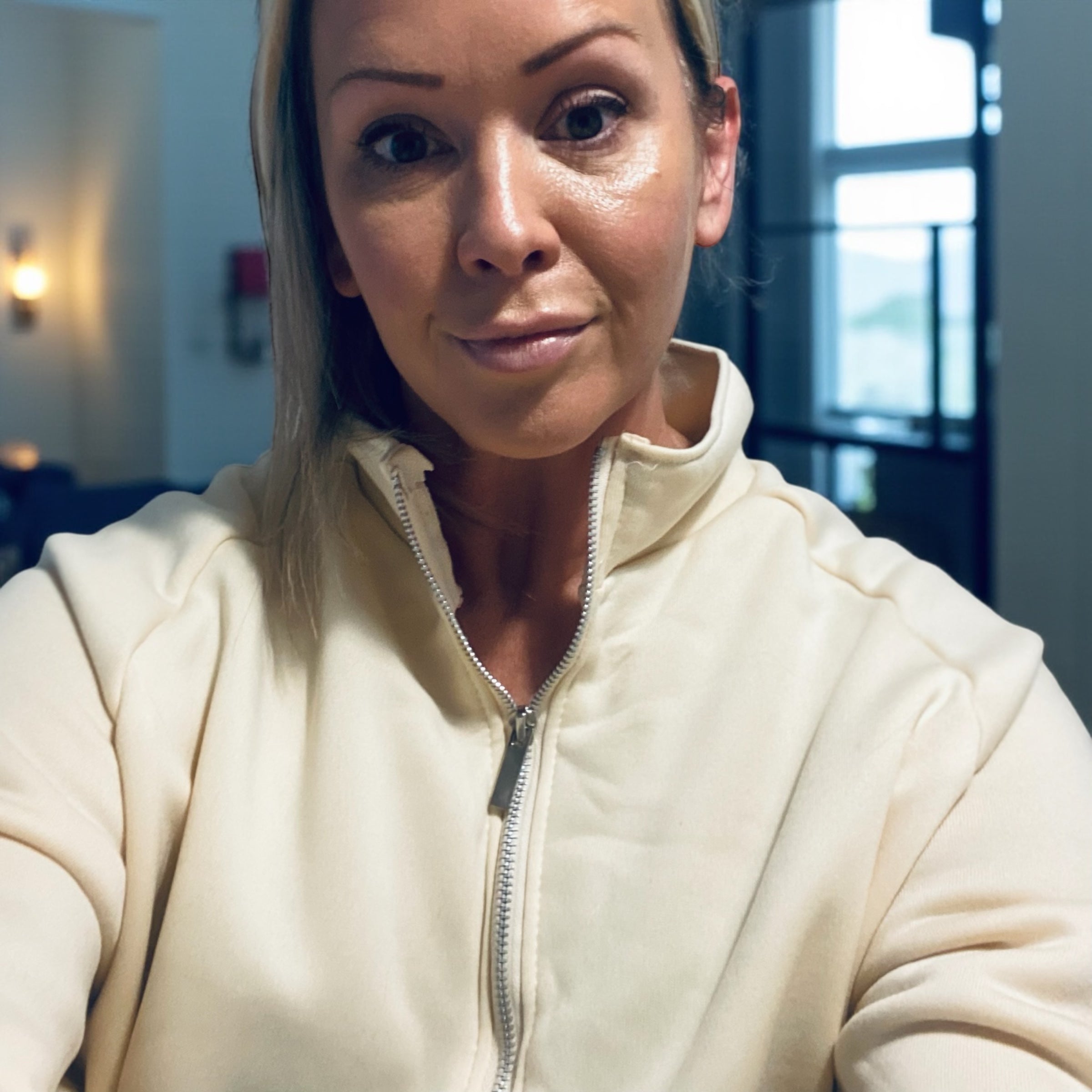 Trendy women's oversized half zip sweatshirt