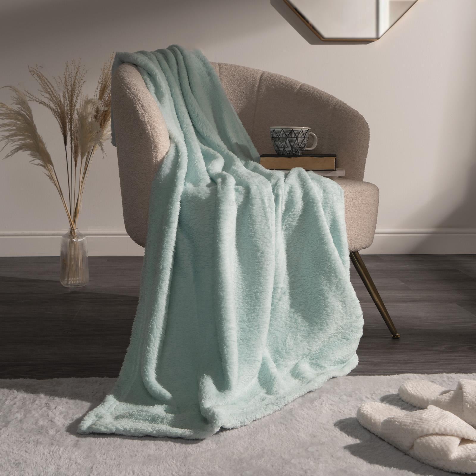 Brentfords Teddy Fleece Bear Blanket Large Throw over Bed Plush Soft Bedspread