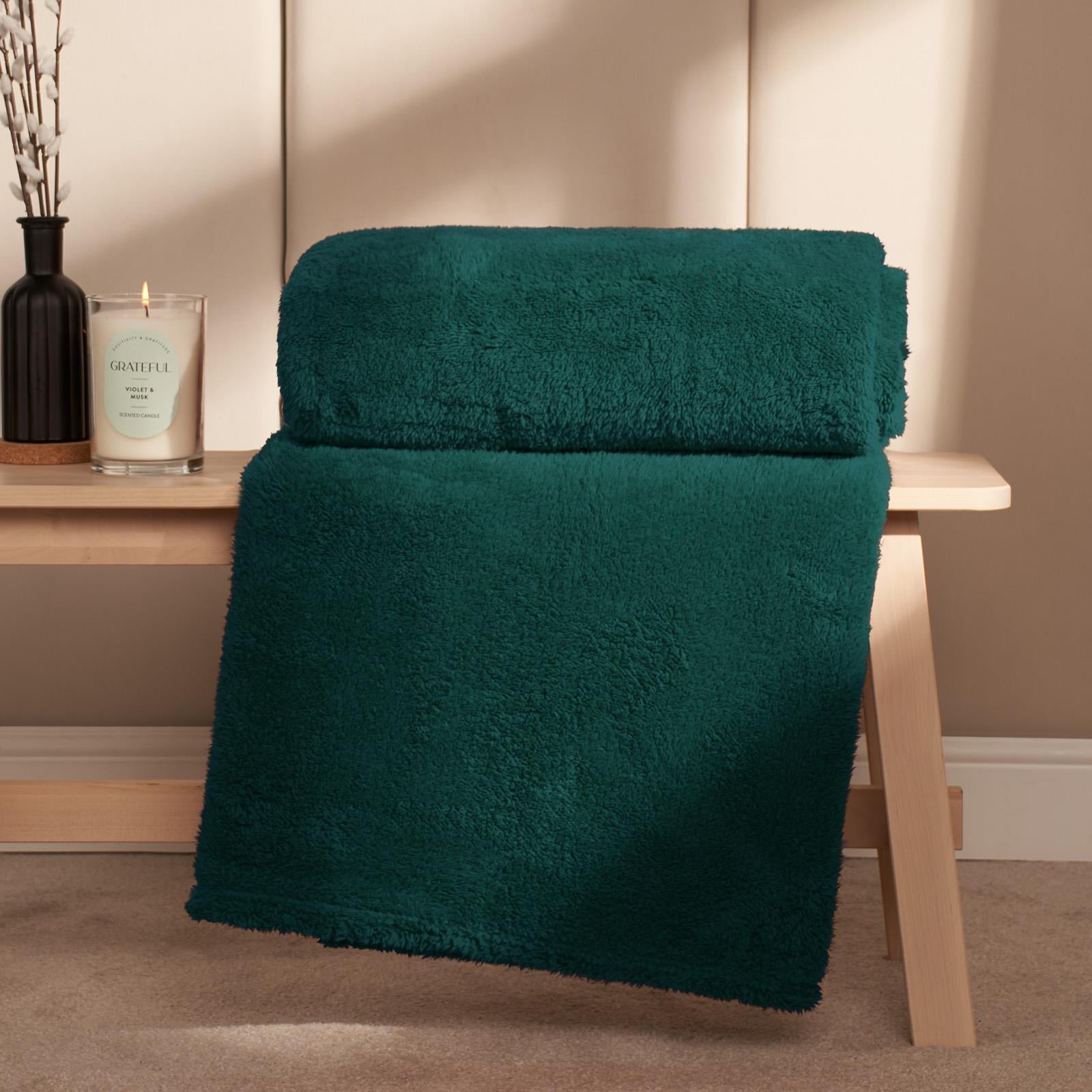 Brentfords Teddy Fleece Bear Blanket Large Throw over Bed Plush Soft Bedspread